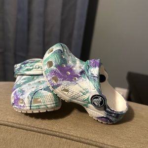 Crocs like new